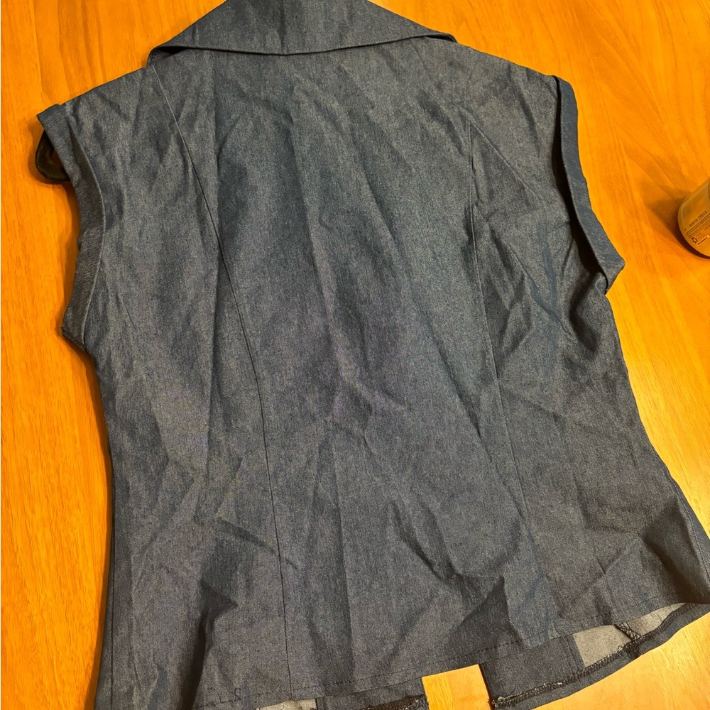 50’s style Denim Anchor Button Top - Picture 4 of 5
